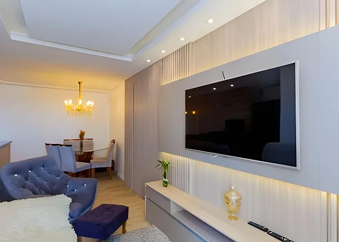 Apartment Com Tres Quartos E Ar-condicionado Porto Alegre