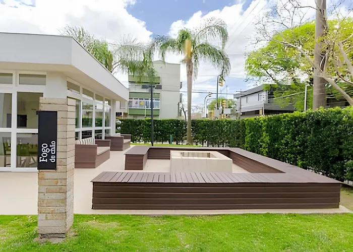 Apartamento Com Três Quartos E Ar-condicionado